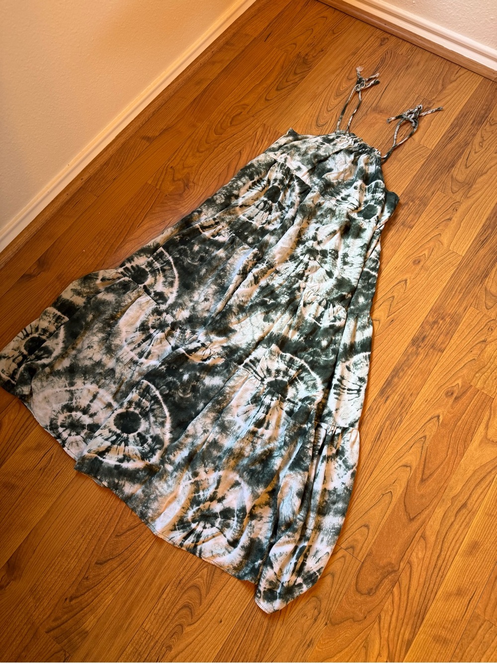 Green Tie-Dye Maxi Halter Dress‎
